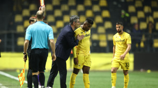 Ουζουνίδης: Τι είπε στους παίκτες του Άρη μετά τη νίκη επί Ατρόμητου