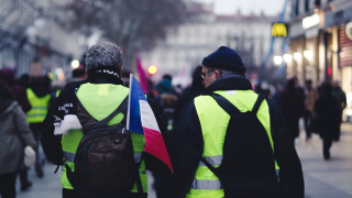 Γαλλία: Πρόληψη ή προειδοποίηση ο «οδηγός επιβίωσης» που καταρτίζει;