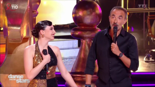 Viral το ζεϊμπέκικο του Νίκου Αλιάγα στη γαλλική τηλεόραση (vid)