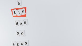 Ποιες είναι οι 10 λέξεις που η AI καταλογίζει στους... ψεύτες