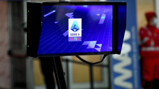 Πρόταση της IFAB στην UEFA: Δύο διαιτητές και αύξηση των αρμοδιοτήτων του VAR