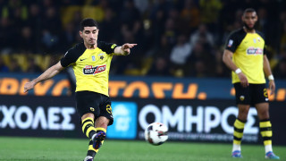 Με απευθείας εκτέλεση φάουλ του Μάνταλου η ΑΕΚ έκανε το 2-0 κόντρα στον Ολυμπιακό