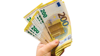 Συντάξεις: Τα τρία σενάρια για την επαναφορά της 13ης σύνταξης