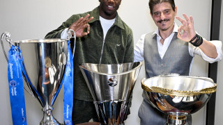 Κέντρικ Ναν: Παρέλαβε το βραβείο του MVP στην Ευρωλίγκα από τον Δημήτρη Γιαννακόπουλο (vid)