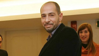 «Υιοθετεί» ο Σαραϊδάρης τα «παιδιά του συστήματος»;