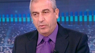 Ο         Βαρούχας        θα      μείνει     άνεργος