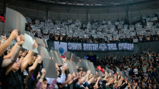 Εντυπωσιακή κερκίδα των φίλων του ΠΑΟΚ στην έδρα της Μπιλμπάο