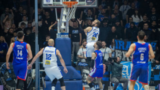 Εντυπωσιακή ατμόσφαιρα στο Ιβανώφειο: «Για σένα ζω και αναπνέω...»