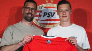 Στην Αιντχόφεν υπέγραψε ο γιος του Φαν Νίστελροϊ