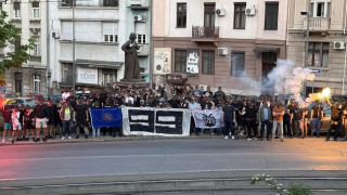 ΠΑΟΚ: Βγήκαν στους δρόμους οι οπαδοί της Παρτιζάν για τα 99 χρόνια του Δικεφάλου