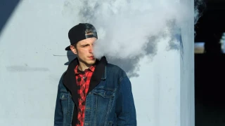 Εναλλακτικά καπνικά προϊόντα και νομοθεσία μπορούν να κάνουν τη διαφορά στην υγεία των καπνιστών