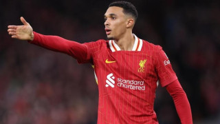 Αλεξάντερ Άρνολντ όπως Όουεν: «Αυτός που προδίδει πορεύεται πάντα μόνος»