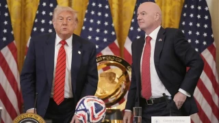 Τραμπ σε Ινφαντίνο: «Η Ρωσία να αγωνιστεί στο Παγκόσμιο Κύπελλο του 2026»