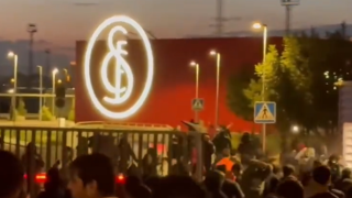 Σε «πολιορκία» οι παίκτες της Σεβίλλης έμειναν στο προπονητικό κέντρο