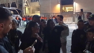 Αποθέωση Λουτσέσκου από νεαρούς φίλους του ΠΑΟΚ