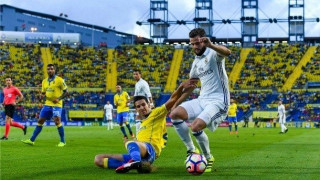 «Τρολάρουν»    τη Ρεάλ, Ντόρτμουντ και Σπόρτινγκ Λισαβόνας (pics)