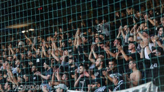 Αλλη μια παράσταση από      τον λαό του ΠΑΟΚ (video)