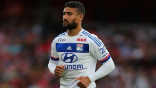 Ο Φεκίρ αλλάζει τη                    Λυών επίπεδο