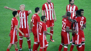 Έτσι γιόρτασαν τον θρίαμβο στα αποδυτήρια του Ολυμπιακού (pics)