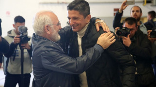 Δεν κουραστήκατε να… κουράζετε;