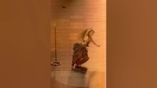 Μυθική τούμπα της Shakira σε συναυλία της - Πώς αντέδρασε