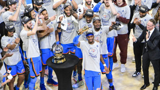 ΝΒΑ: Σαρωτικοί οι Θάντερ πέρασαν στους τελικούς