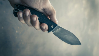 Χαϊδάρι: Δολοφόνησε με μαχαίρι τη μητέρα του