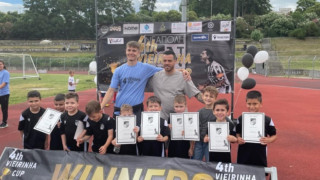 ΠΑΟΚ: Ο Βιεϊρίνια έγινε ένα με τα παιδιά στη Νεάπολη