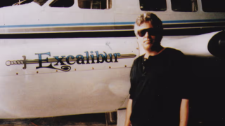 Τίρσο Ντομίνγκεζ: Ποιος ήταν ο παχυλός μισθός πιλότου του Εσκομπάρ