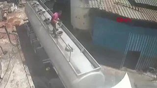 Τουρκία: Άνοιξε καπάκι βυτιοφόρου με το τσιγάρο στο στόμα