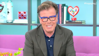 Παπανώτας μαινόμενος για γνωστή podcaster: «Ως εδώ και μη παρέκει»