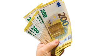 Ποιοι «τσεπώνουν» το επίδομα των 250 ευρώ