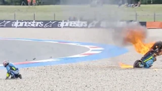 Moto GP: «Πάγωσαν» στα δοκιμαστικά-Μηχανή τυλίχθηκε στις φλόγες (vid)