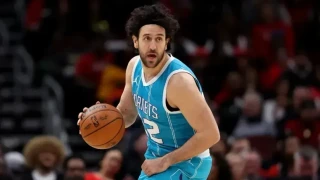 Άνω κάτω με Μίτσιτς: Παραμένει στους Σανς, που τον στέλνουν στους Χόρνετς