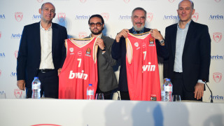 Ολυμπιακός: Πίνει νερό στο όνομα της νέας χορηγίας