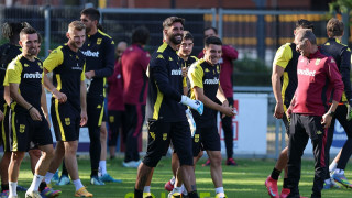 Άρης: «Άνοιξαν οι ουρανοί» στην Ολλανδία-Προπόνηση υπό καταρρακτώδη βροχή (pics)