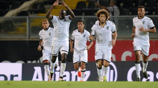 Επιθετικά Εστορίλ και                      Γκιμαράες