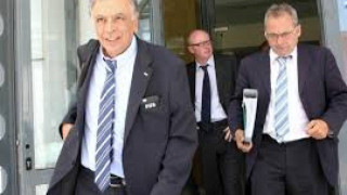 Μία απόφαση,                         πολύ παρασκήνιο