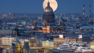 Στη Θεσσαλονίκη  ο  κυβερνήτης της Αγίας Πετρούπολης