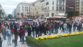 ΕΚΤΑΚΤΟ: Συγκέντρωση διαμαρτυρίας του ΠΑΜΕ στο Άγαλμα Βενιζέλου