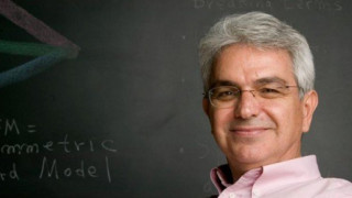 Ο Έλληνας Φυσικός που έχει κερδίσει το Βραβείο Sakurai