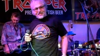 Iron Maiden: Πέθανε στα 69 του ο πρώτος τραγουδιστής του συγκροτήματος, Πολ Μάριο Ντέι