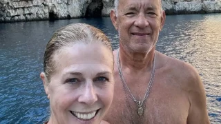 Τομ Χανκς: Αθεράπευτα ερωτευμένος με την Ελλάδα-Για διακοπές στη Νάξο