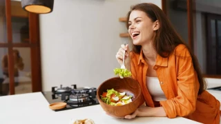 Η Νο1 δίαιτα που θωρακίζει το μυαλό από την άνοια – Ποια τρόφιμα περιλαμβάνει