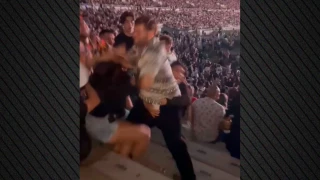 ΗΠΑ: Άγριο ξύλο σε συναυλία - Την άφησε αναίσθητη και έτρεξε να κρυφτεί