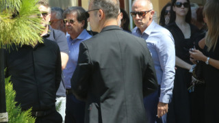 Συντριβή και οδύνη στην κηδεία της Αλεξάνδρας Νικολαΐδου