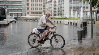 Πάνω από 20.000 κεραυνοί το Σάββατο: Ξεριζώθηκαν στέγαστρα και δέντρα