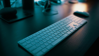 Βλέπεις ταινίες online από… παράνομες πηγές; Τι ισχύει με τα πρόστιμα