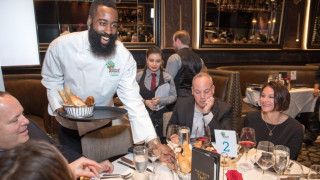 Τζέιμς Χάρντεν: «Λουκέτο» στο εστιατόριό του-Απλήρωτα ενοίκια και χρέη εκατομμυρίων