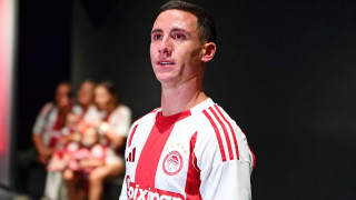 Ολυμπιακός: Δάκρυσε ο Ποντένσε βλέποντας το τρόπαιο του Conference